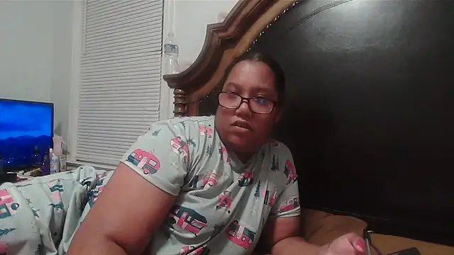 ebonyred online show from 11/09/25, 12:42