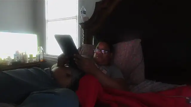 ebonyred online show from 04/05/26, 08:50