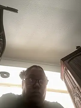 ebonyred online show from 04/17/26, 02:53