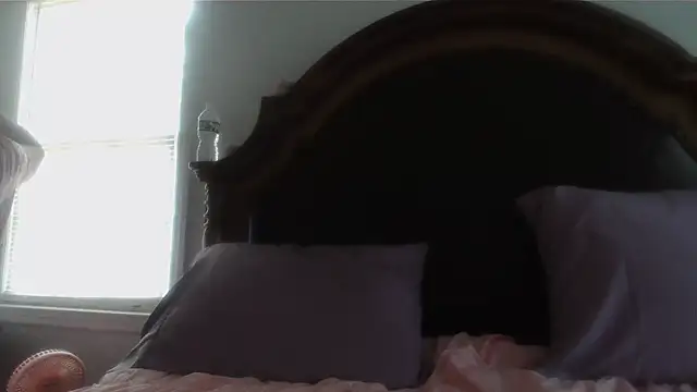 Snapshot of ebonyred chatting on 04/26/26, 01:42 ebonyred online show from 04/26/26, 01:42