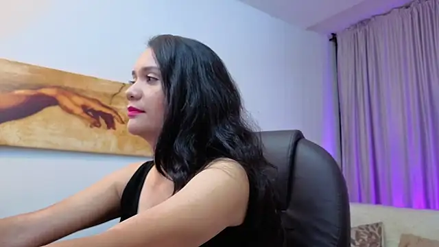 Snapshot of mariiana_murillo01 chatting on 08/09/26, 03:44 mariiana murillo01 online show from 08/09/26, 03:44