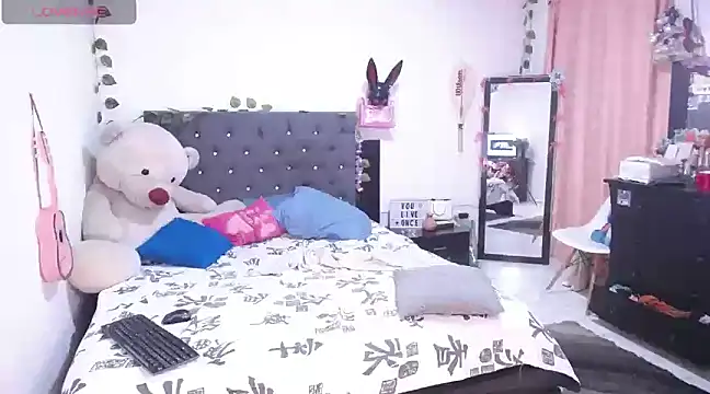 Pocahontaslovex online show from 01/19/25, 04:36