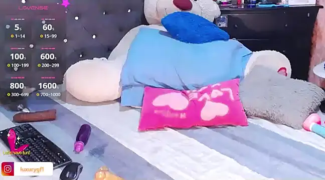 Pocahontaslovex online show from 03/09/25, 11:03