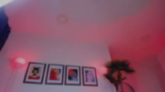 Snapshot of Taylor__foxxx chatting on 09/18/25, 04:36 Taylor foxxx online show from 09/18/25, 04:36