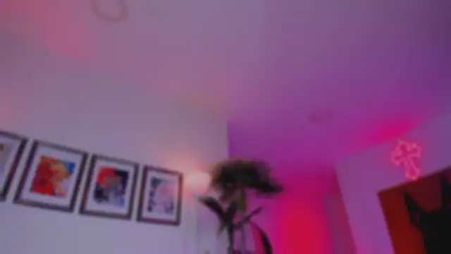 Taylor  foxxx online show from 10/25/25, 05:37