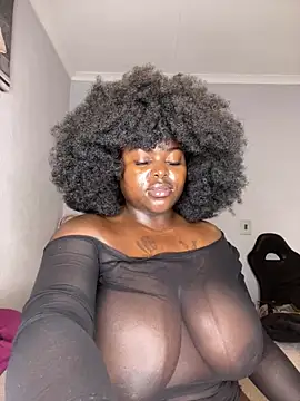 Honeycoco0211 online show from 11/05/25, 12:27