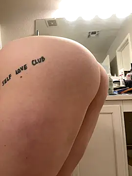 ItsKittybitch online show from 12/03/24, 09:12
