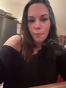 Snapshot of Lady_Knaller chatting on 01/22/25, 08:17 Lady Knaller online show from 01/22/25, 08:17