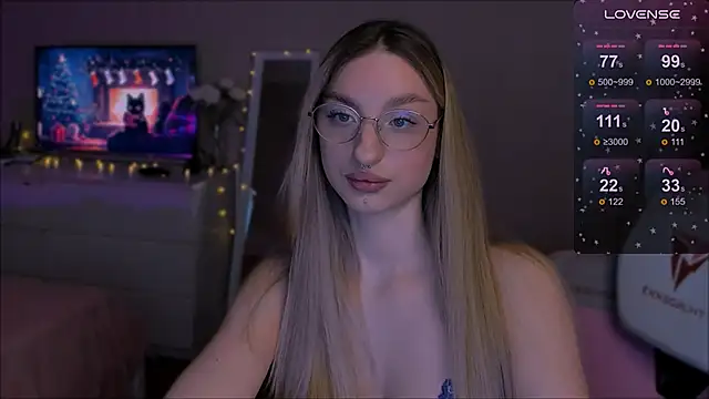 Snapshot of Lexy_kiky chatting on 12/14/24, 12:11 Lexy kiky online show from 12/14/24, 12:11
