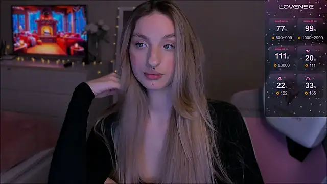 Snapshot of Lexy_kiky chatting on 12/15/24, 12:07 Lexy kiky online show from 12/15/24, 12:07