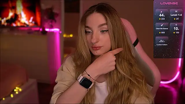 Snapshot of Lexy_kiky chatting on 01/22/25, 01:31 Lexy kiky online show from 01/22/25, 01:31