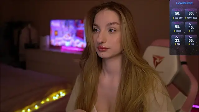 Snapshot of Lexy_kiky chatting on 03/01/25, 10:21 Lexy kiky online show from 03/01/25, 10:21