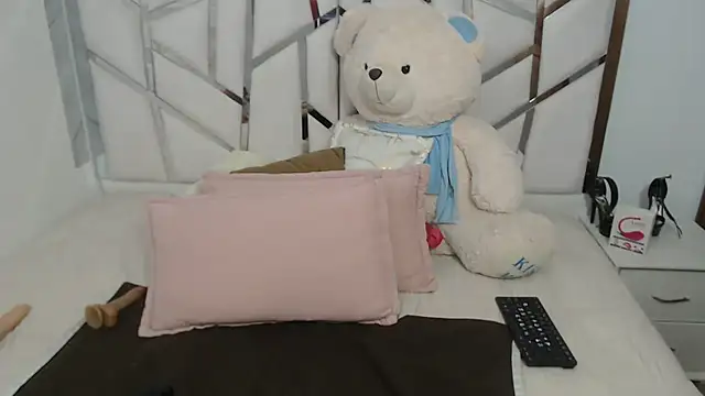 celestesouzalatin online show from 07/18/26, 12:26