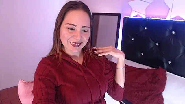 camila delarosa online show from 10/28/25, 06:32