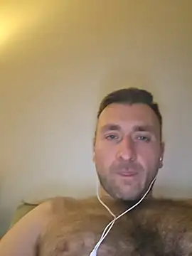 Snapshot of TIGERRR86 chatting on 06/14/26, 02:24 TIGERRR86 online show from 06/14/26, 02:24