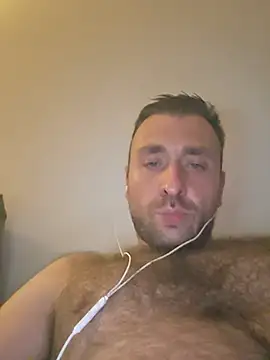 Snapshot of TIGERRR86 chatting on 06/20/26, 11:18 TIGERRR86 online show from 06/20/26, 11:18