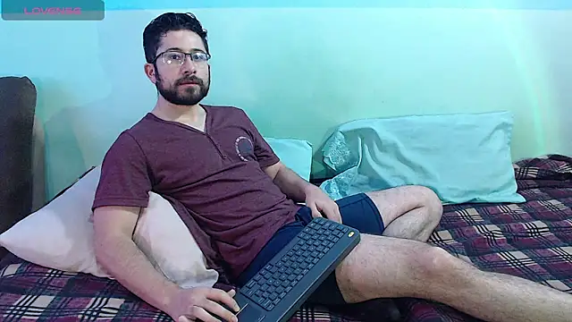 teddy foster online show from 02/06/25, 01:10