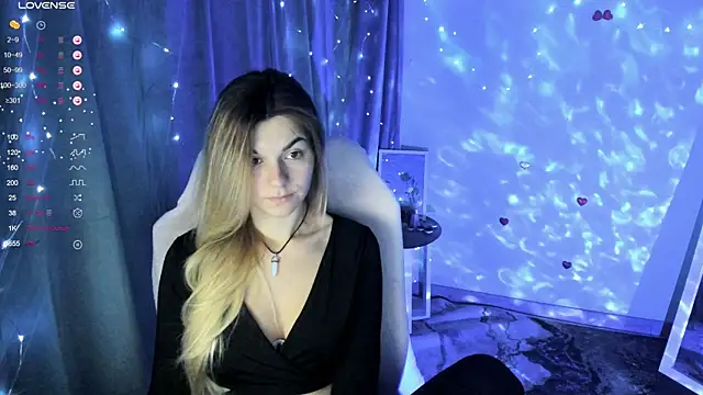 Sweet me  online show from 11/14/25, 06:12