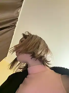 Crayzy Luv online show from 02/04/25, 07:44