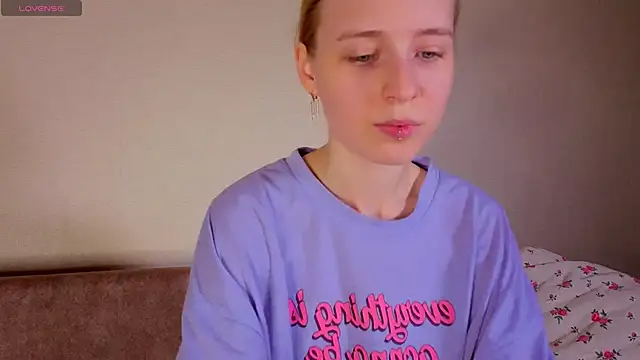 Crayzy Luv online show from 06/17/26, 10:32