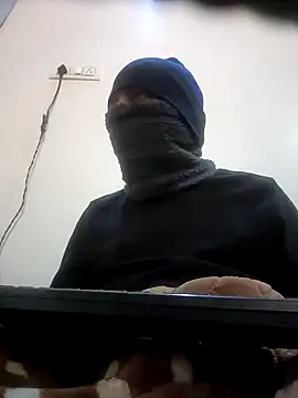 Snapshot of uttam19 chatting on 12/16/24, 03:08 uttam19 online show from 12/16/24, 03:08