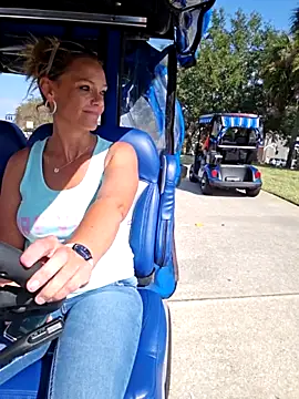 Snapshot of Dixiefaye_Pika chatting on 11/24/25, 05:12 Dixiefaye Pika online show from 11/24/25, 05:12