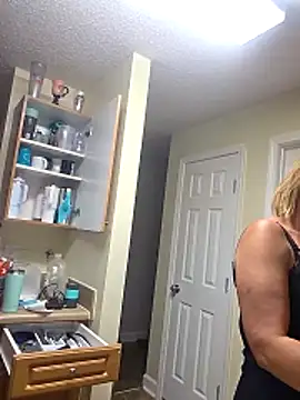 Snapshot of Dixiefaye_Pika chatting on 04/06/26, 10:44 Dixiefaye Pika online show from 04/06/26, 10:44