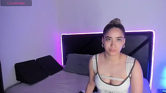 ScarlettAndClark online show from 04/21/26, 04:08