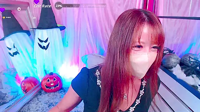 Snapshot of Lion_______ chatting on 10/30/25, 01:23 Lion        online show from 10/30/25, 01:23