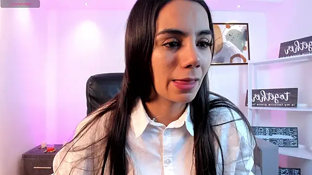 Snapshot of martina_mancini chatting on 06/28/26, 11:27 martina mancini online show from 06/28/26, 11:27