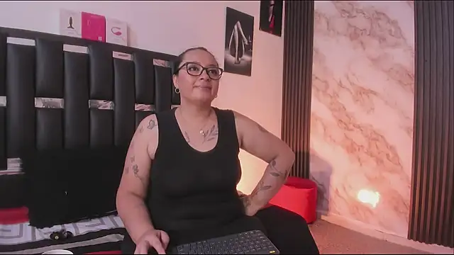 katherina diaz online show from 03/30/26, 07:26