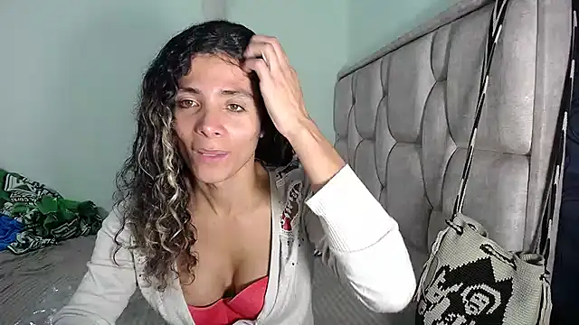 Nadia Monroe online show from 12/10/24, 01:11