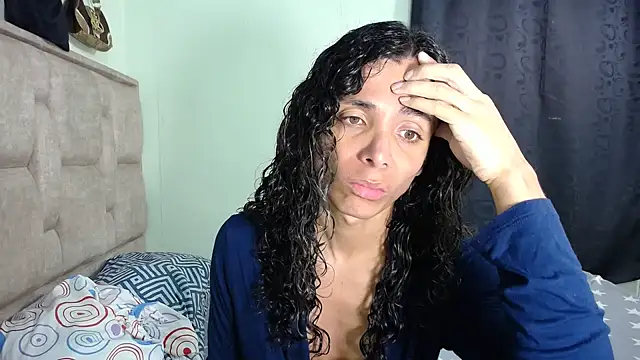 Nadia Monroe online show from 02/04/25, 08:17