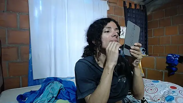 Nadia Monroe online show from 09/19/25, 01:23