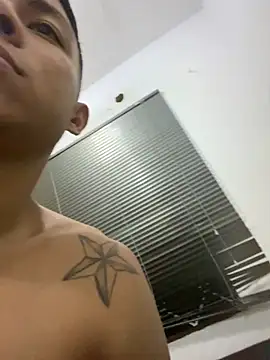 aalan foxter online show from 12/24/24, 02:43