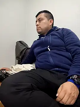 Potro23hotzen online show from 01/03/25, 09:05