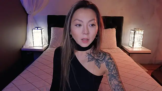 im casey online show from 10/23/25, 06:02