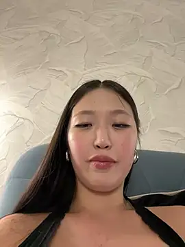 Snapshot of Aiko_Yumi chatting on 01/31/25, 03:55 Aiko Yumi online show from 01/31/25, 03:55