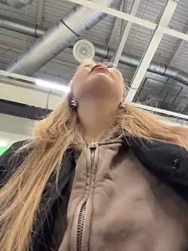 Aiko Yumi online show from 04/10/26, 03:39