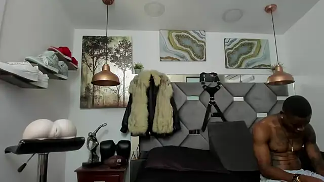 Snapshot of KING_FIT chatting on 01/27/25, 05:04 KING FIT online show from 01/27/25, 05:04