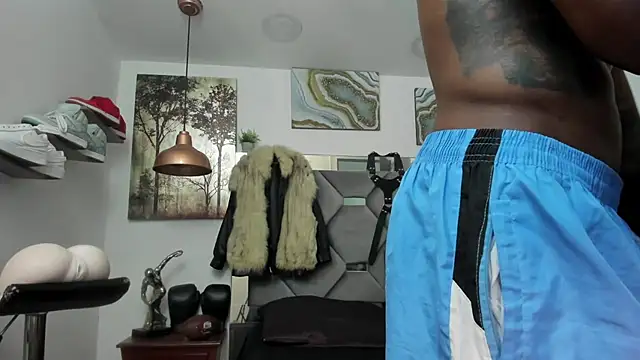 Snapshot of KING_FIT chatting on 02/01/25, 11:58 KING FIT online show from 02/01/25, 11:58