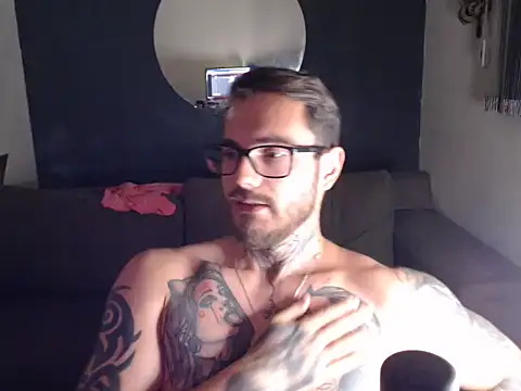 clark r online show from 09/23/25, 10:57