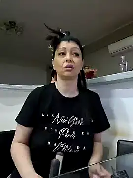 Snapshot of Milf_Abigail chatting on 01/27/25, 03:39 Milf Abigail online show from 01/27/25, 03:39