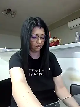 Snapshot of Milf_Abigail chatting on 01/28/25, 12:05 Milf Abigail online show from 01/28/25, 12:05