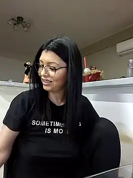 Snapshot of Milf_Abigail chatting on 01/28/25, 03:15 Milf Abigail online show from 01/28/25, 03:15