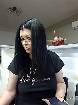 Snapshot of Milf_Abigail chatting on 01/31/25, 02:26 Milf Abigail online show from 01/31/25, 02:26