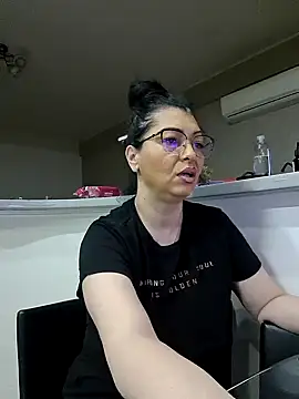 Snapshot of Milf_Abigail chatting on 02/26/25, 11:37 Milf Abigail online show from 02/26/25, 11:37