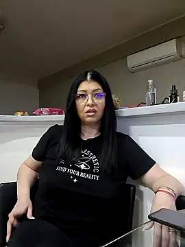 Snapshot of Milf_Abigail chatting on 03/02/25, 03:24 Milf Abigail online show from 03/02/25, 03:24