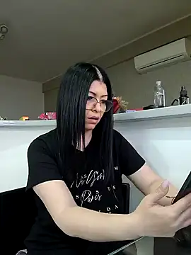 Snapshot of Milf_Abigail chatting on 03/03/25, 05:20 Milf Abigail online show from 03/03/25, 05:20