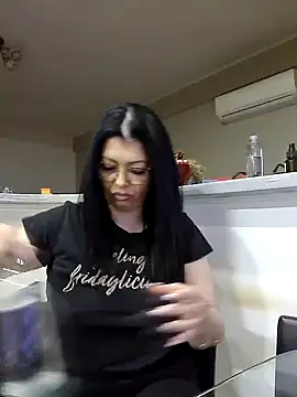 Snapshot of Milf_Abigail chatting on 03/04/25, 01:01 Milf Abigail online show from 03/04/25, 01:01